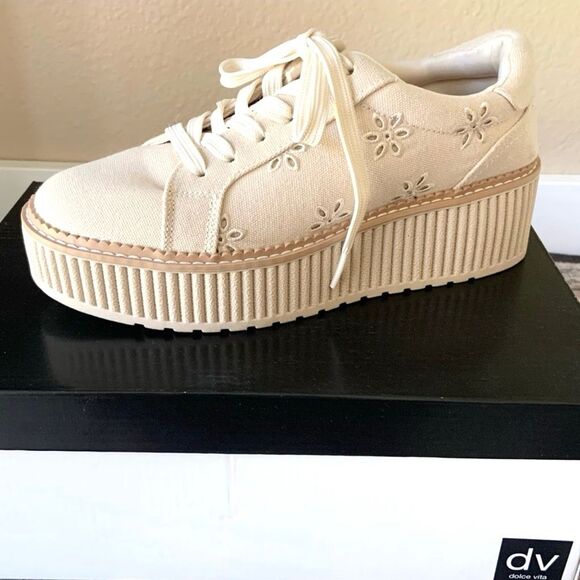 NWT DV Dolce Vita 9 Brin Canvas Eyelet Chunky Platform Lace Up Sneakers Shoes - Picture 1 of 15